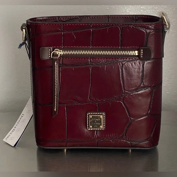 NWT…DOONEY AND BURKE CROC EMBOSSED LEATHER CROSSBODY HANDBAG IN BORDEAUX - Picture 3 of 14